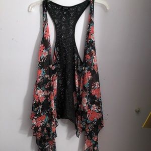 Torrid flowing and floral vest size 2/3